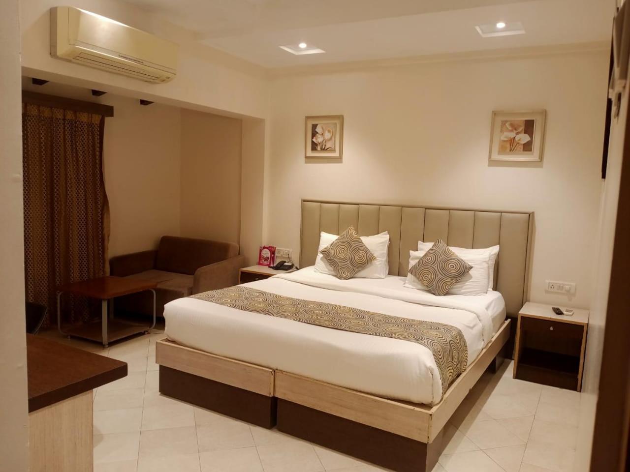 Meritas Crystal Resort Lonavala Dış mekan fotoğraf